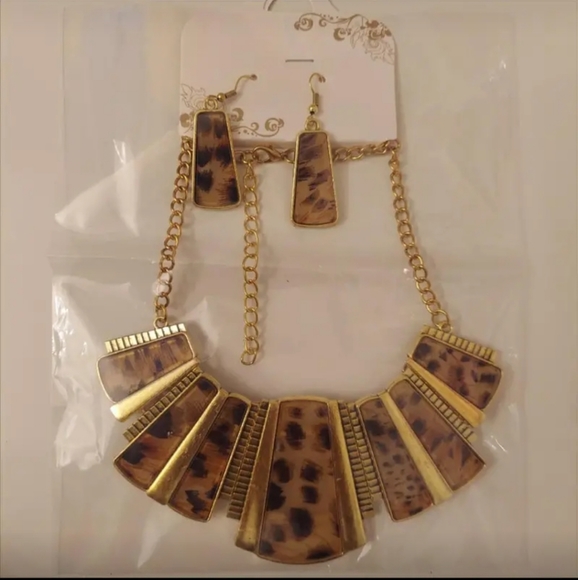 Chunky Leopard Print Jewelry Set - Picture 6 of 7